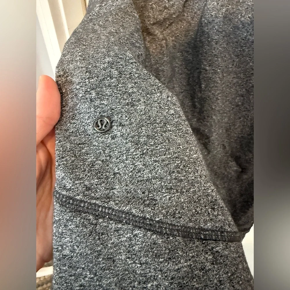 Lululemon Exhaultation pullover